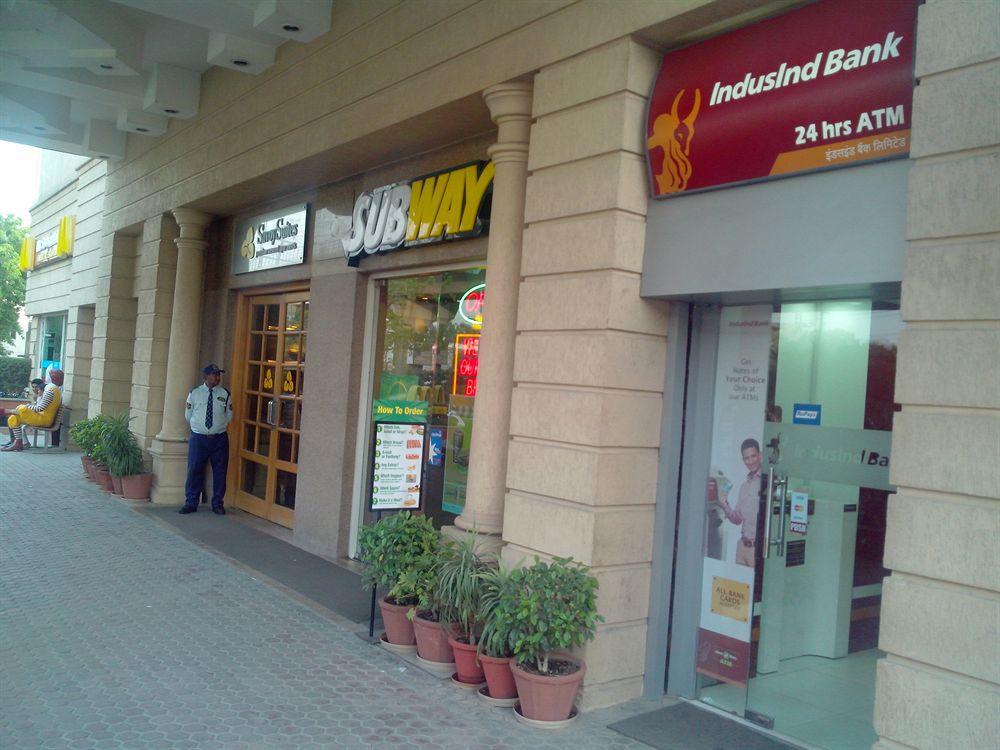 Savoy Suites Noida Zewnętrze zdjęcie