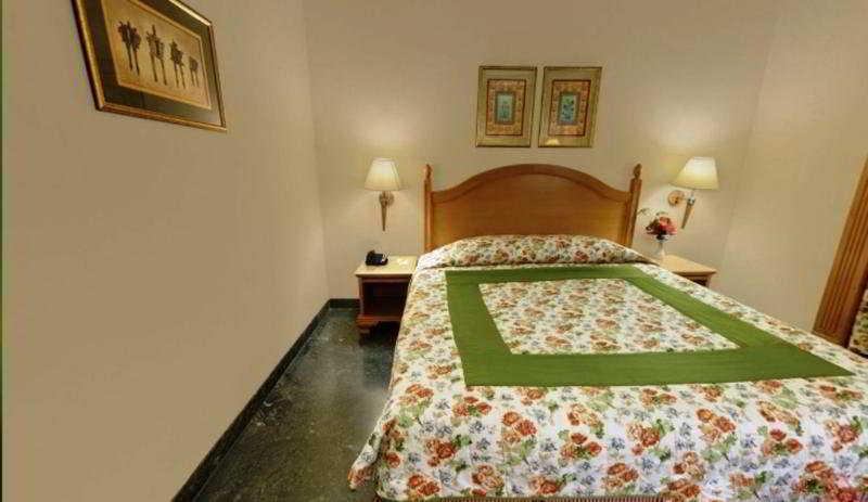 Savoy Suites Noida Pokój zdjęcie