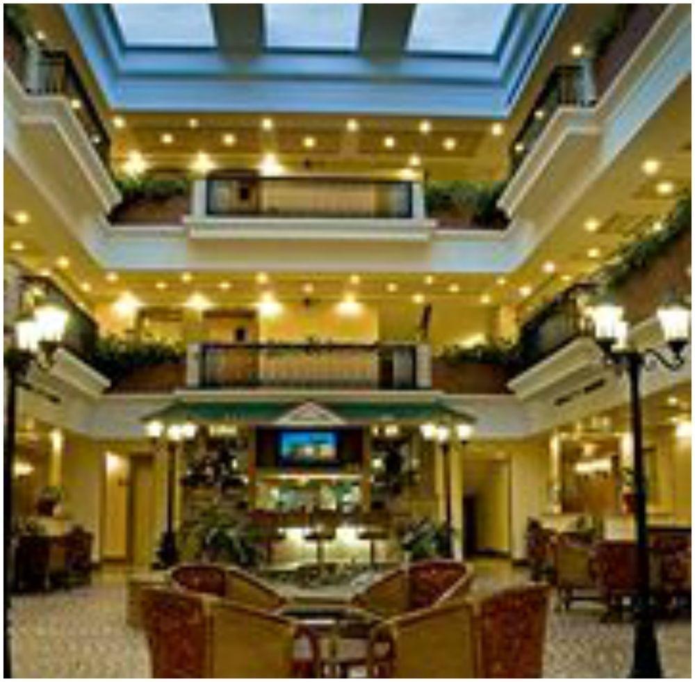 Savoy Suites Noida Zewnętrze zdjęcie
