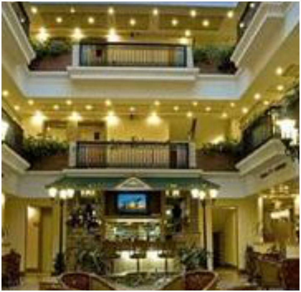 Savoy Suites Noida Zewnętrze zdjęcie