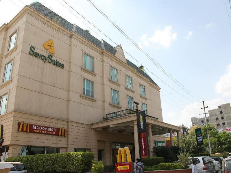 Savoy Suites Noida Zewnętrze zdjęcie