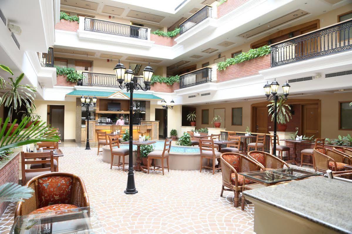 Savoy Suites Noida Zewnętrze zdjęcie